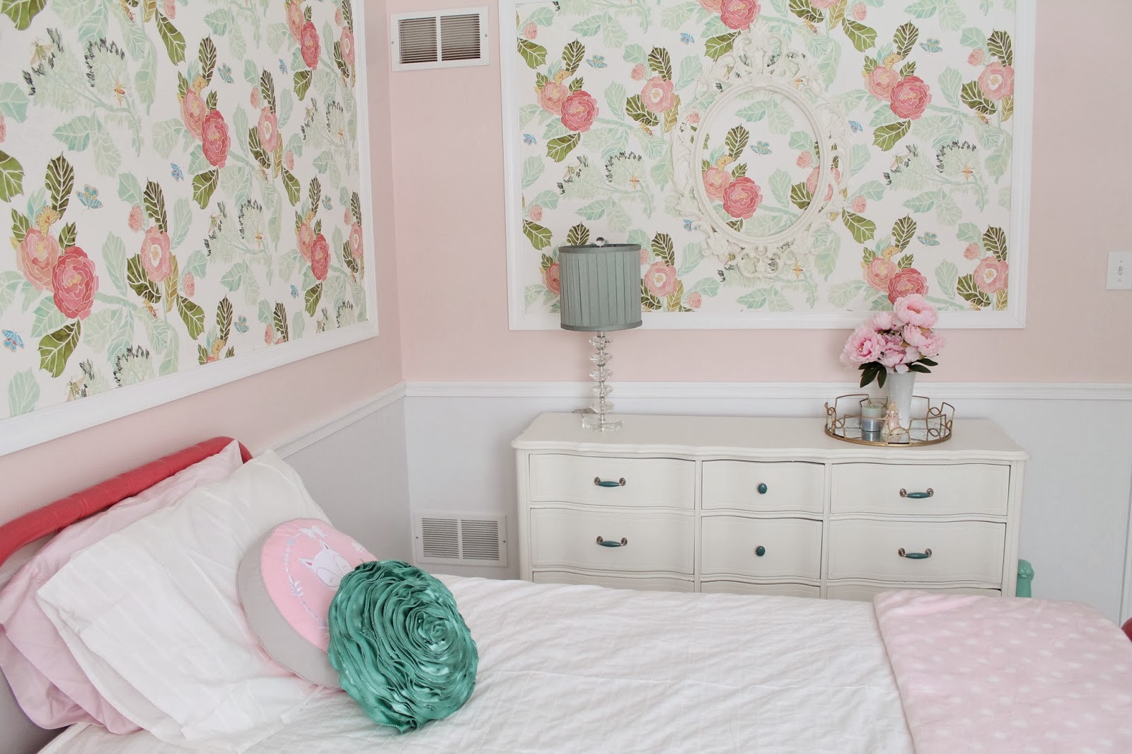 Ainsley's Anthropologie Inspired Bedroom - welcometothemousehouse.com