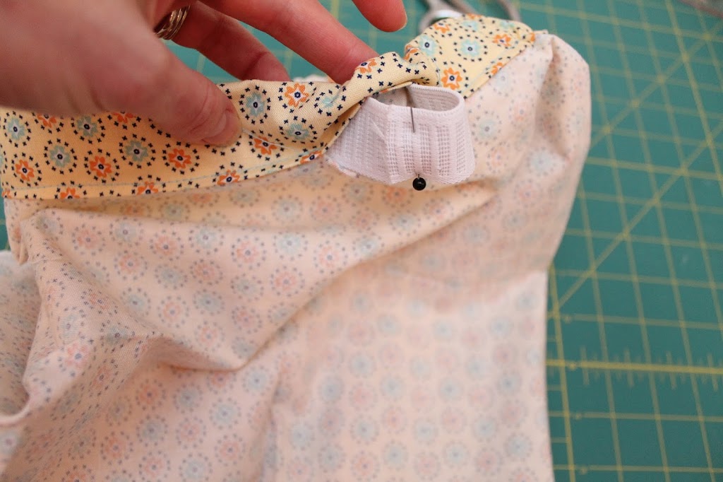 Simple Fat Quarter Skirt: Little Stitchers
