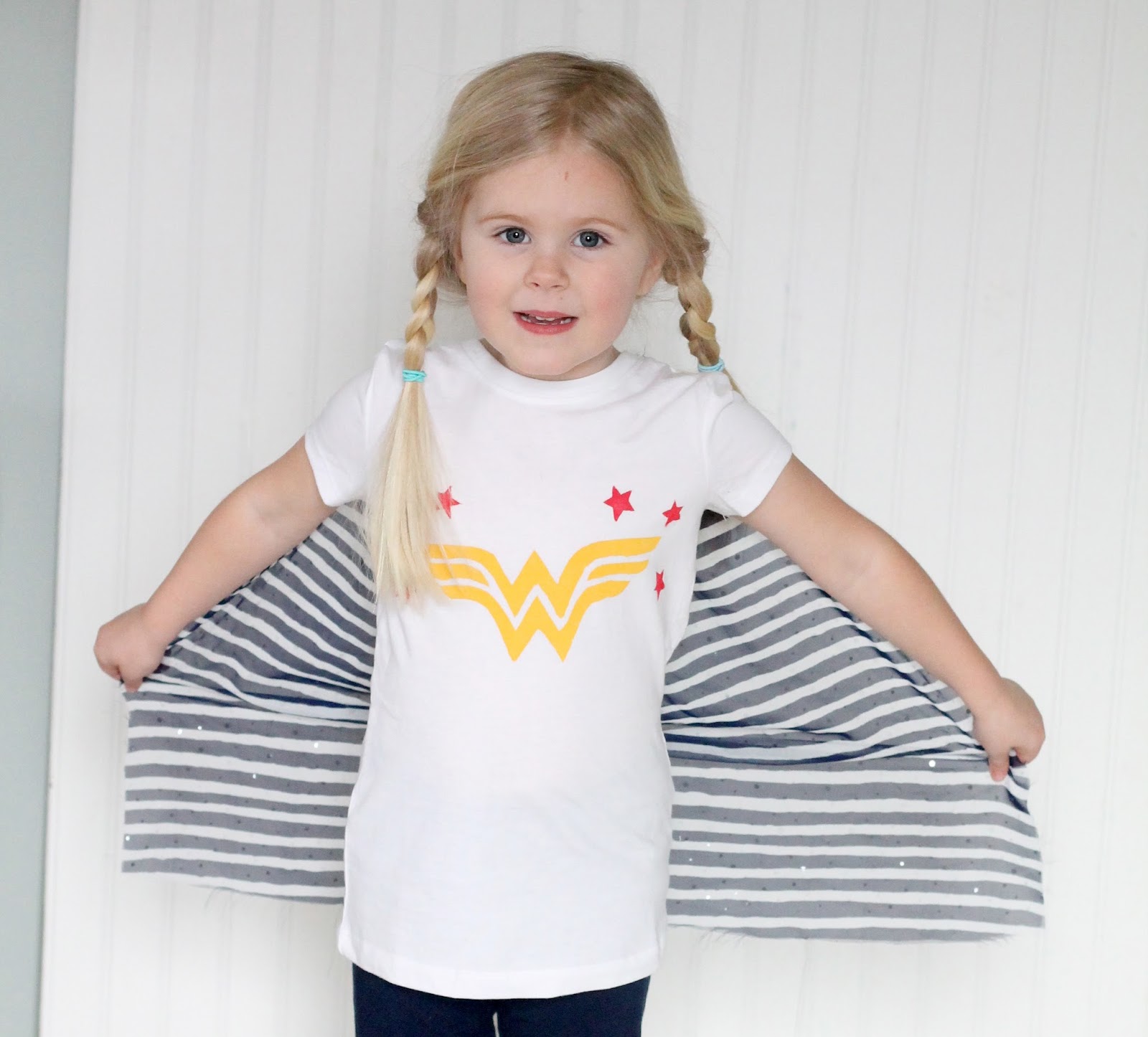 Wonder Woman Outfit: DIY Tutorial